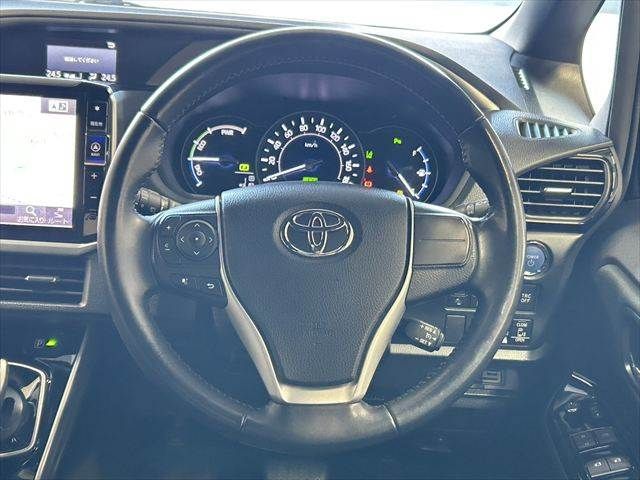 TOYOTA VOXY HYBRID 2019 Image 31