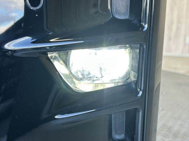 TOYOTA VOXY HYBRID 2019 Image 31