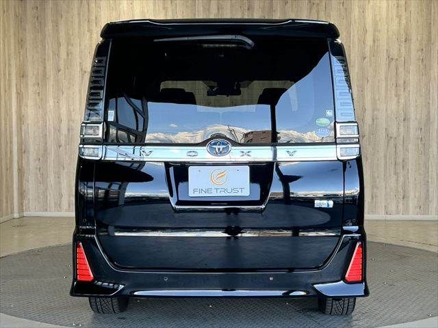 TOYOTA VOXY HYBRID 2019 Image 31