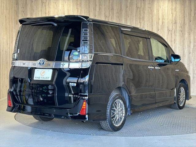 TOYOTA VOXY HYBRID 2019 Image 31