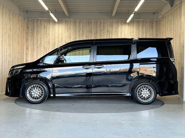 TOYOTA VOXY HYBRID 2019 Image 31