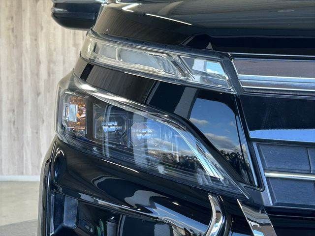 TOYOTA VOXY HYBRID 2019 Image 31