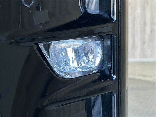 TOYOTA VOXY HYBRID 2019 Image 31