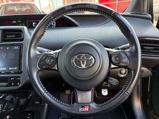 TOYOTA PRIUS PHV 2018 Image 31