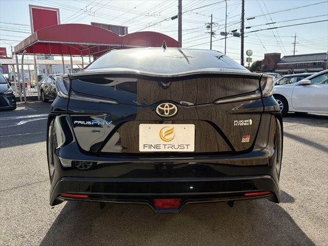 TOYOTA PRIUS PHV 2018 Image 31