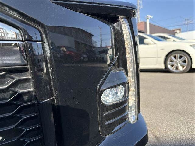 TOYOTA PRIUS PHV 2018 Image 31