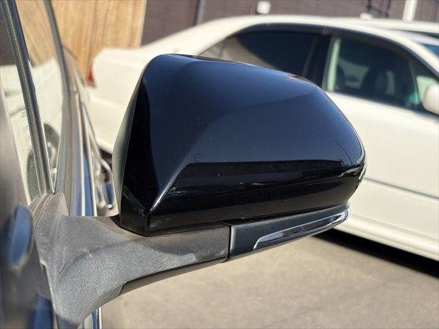 TOYOTA PRIUS PHV 2018 Image 31