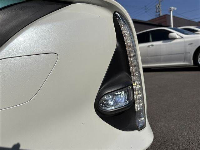 TOYOTA PRIUS PHV 2017 Image 31