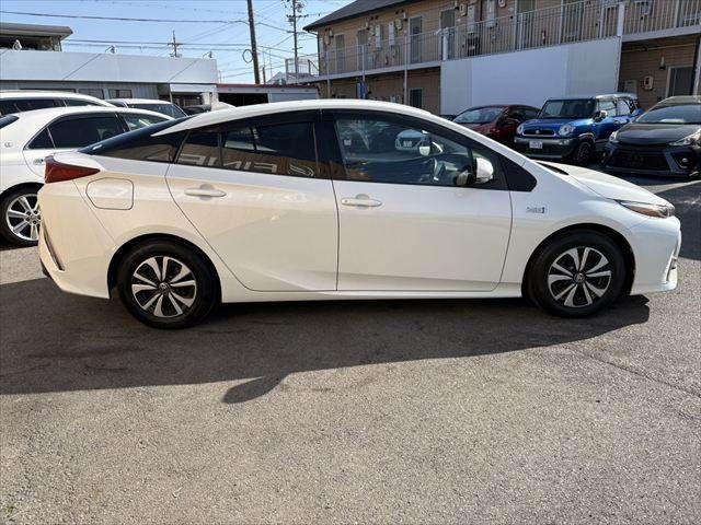 TOYOTA PRIUS PHV 2017 Image 31