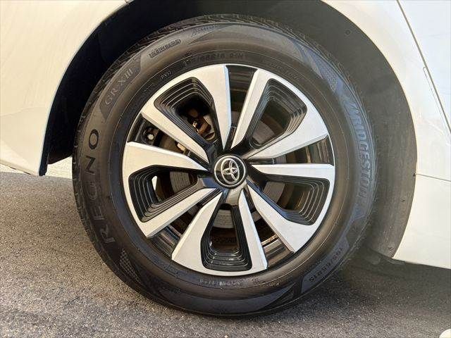 TOYOTA PRIUS PHV 2017 Image 31