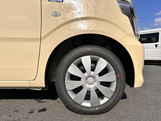 SUZUKI WAGON R 2025 Image 31