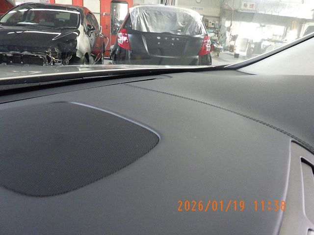 TOYOTA LEXUS LS600HL 2011 Image 31