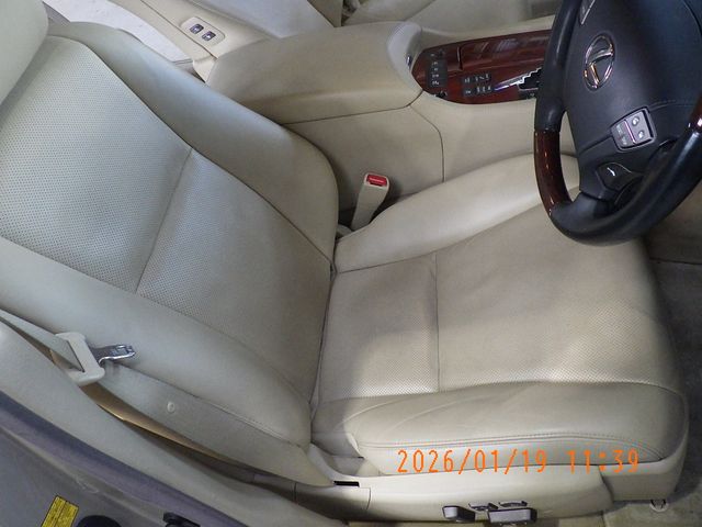 TOYOTA LEXUS LS600HL 2011 Image 31