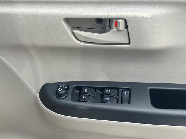 TOYOTA PASSO 4WD 2023 Image 31