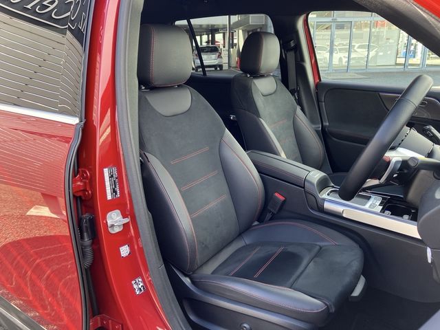 MERCEDES BENZ GLB 2025 Image 31