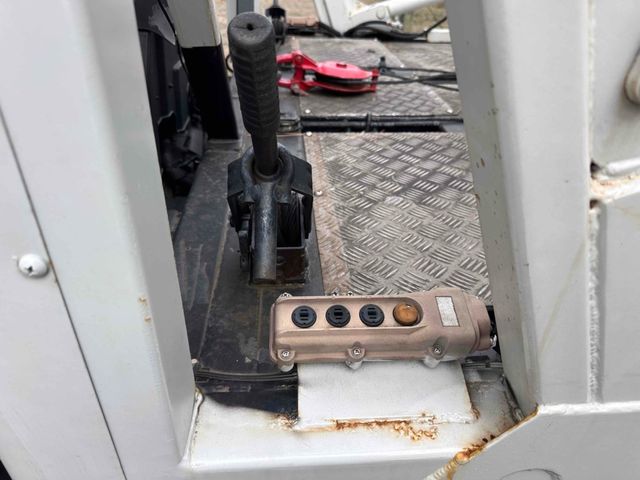 ISUZU ELF 2003 Image 31