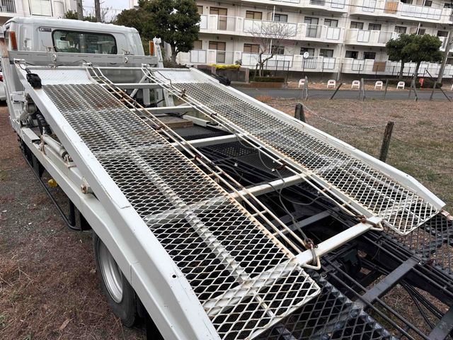 ISUZU ELF 2003 Image 31