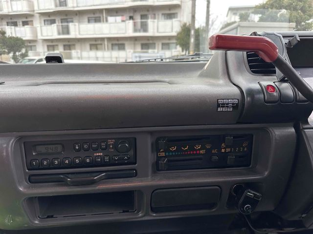 ISUZU ELF 2003 Image 31