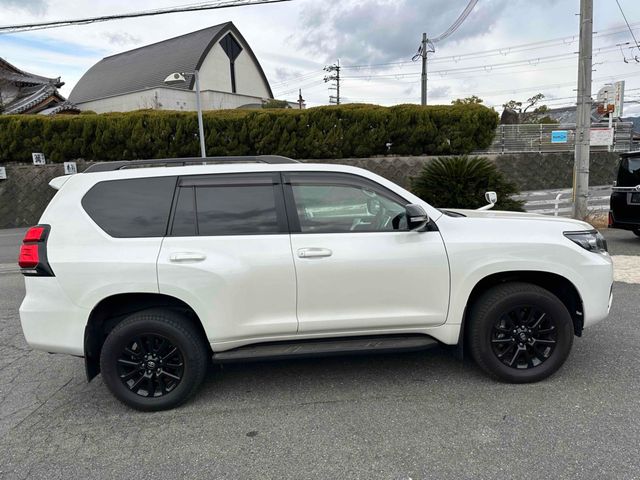 TOYOTA LANDCRUISER PRADO 2021 Image 31