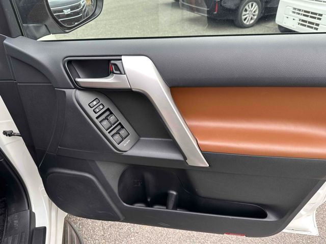 TOYOTA LANDCRUISER PRADO 2021 Image 31