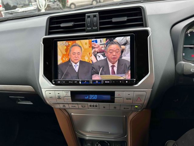 TOYOTA LANDCRUISER PRADO 2021 Image 31