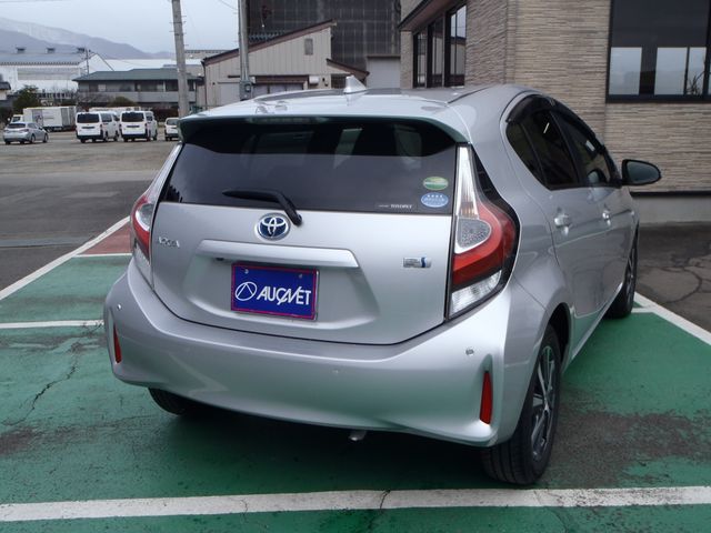 TOYOTA AQUA 2018 Image 31