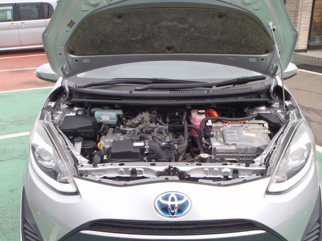 TOYOTA AQUA 2018 Image 31