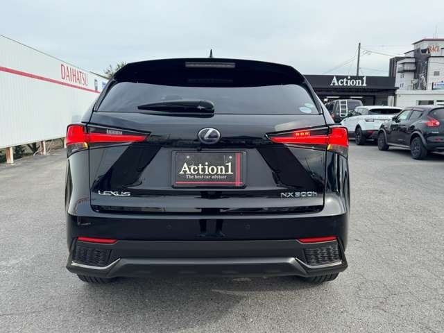TOYOTA LEXUS NX300H 2017 Image 31