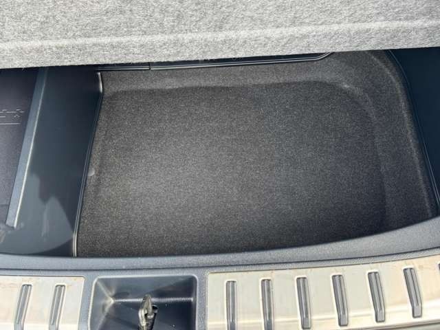 TOYOTA LEXUS NX300H 2017 Image 31