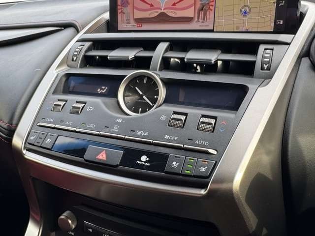 TOYOTA LEXUS NX300H 2017 Image 31