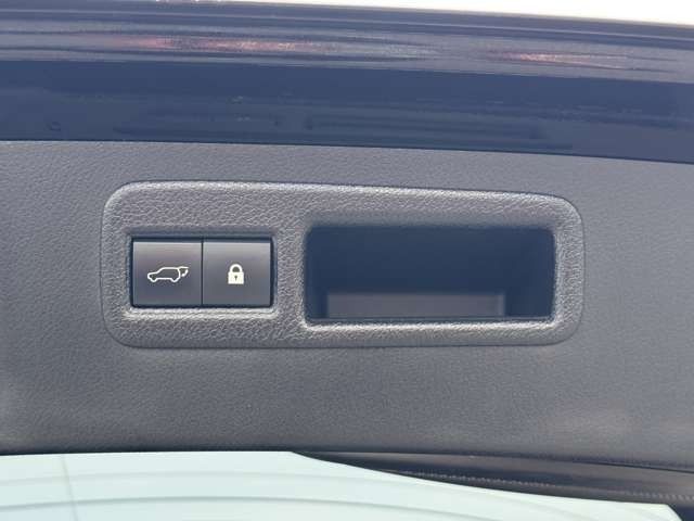 TOYOTA LEXUS NX300H 2017 Image 31