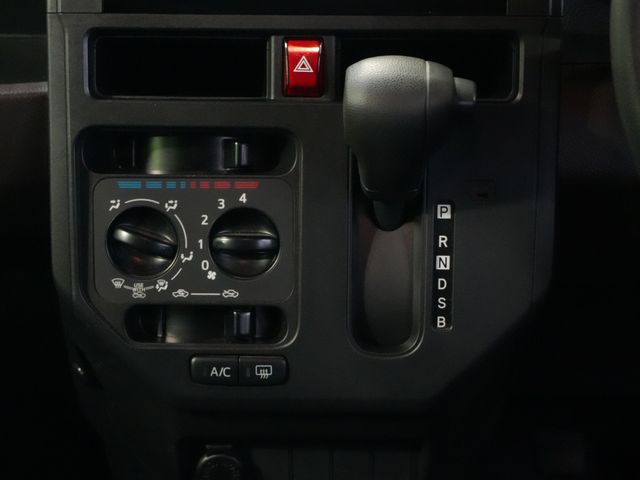 TOYOTA ROOMY 2021 Image 31