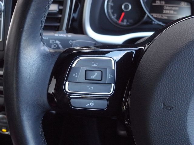 VOLKSWAGEN THE BEETL 2018 Image 31