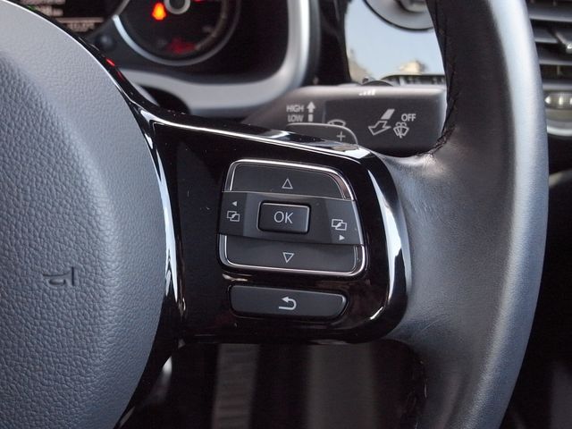 VOLKSWAGEN THE BEETL 2018 Image 31