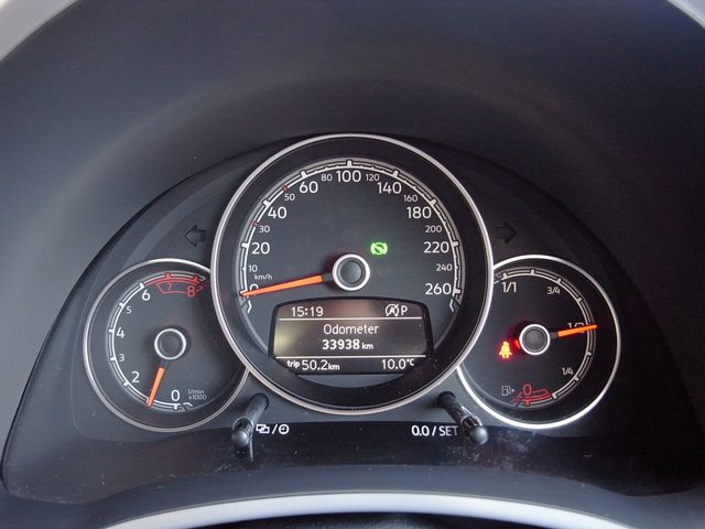 VOLKSWAGEN THE BEETL 2018 Image 31