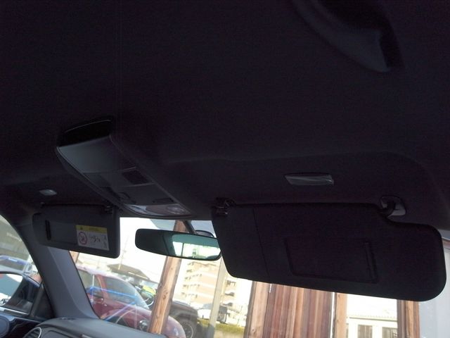 VOLKSWAGEN THE BEETL 2018 Image 31