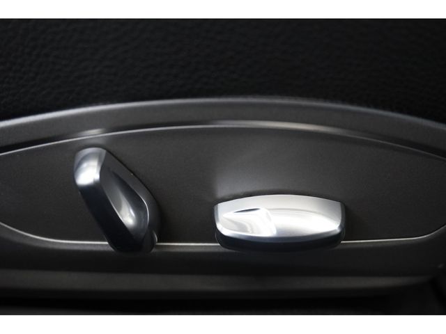 PORSCHE 911 2012 Image 31