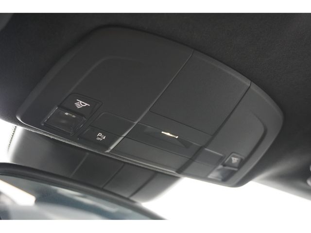 PORSCHE 911 2012 Image 31