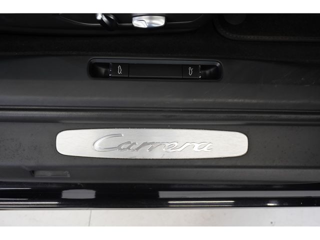 PORSCHE 911 2012 Image 31