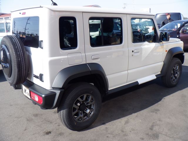 SUZUKI JIMNY NOMADE 2025 Image 31