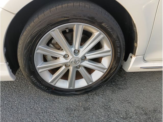 TOYOTA CAMRY HYBRID 2013 Image 31