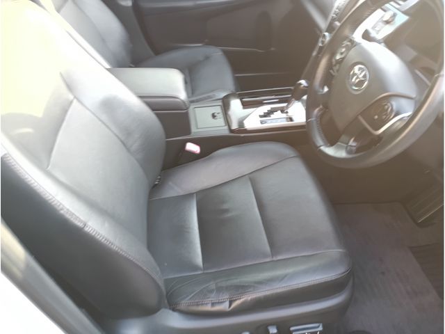 TOYOTA CAMRY HYBRID 2013 Image 31