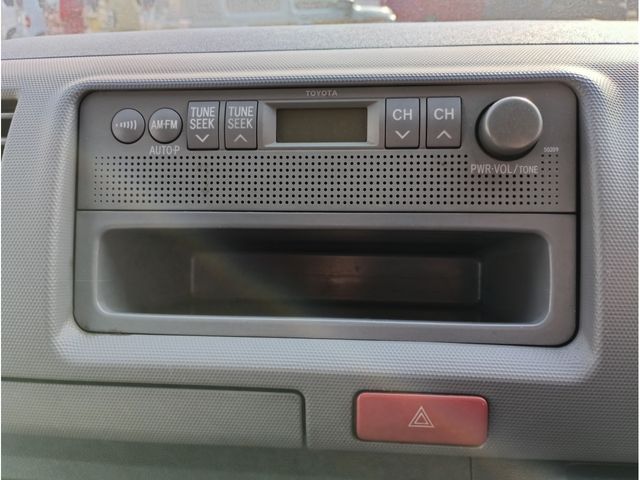 TOYOTA REGIUSACE VAN 2WD 2005 Image 31