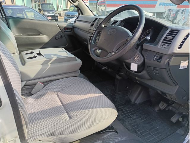 TOYOTA REGIUSACE VAN 2WD 2005 Image 31