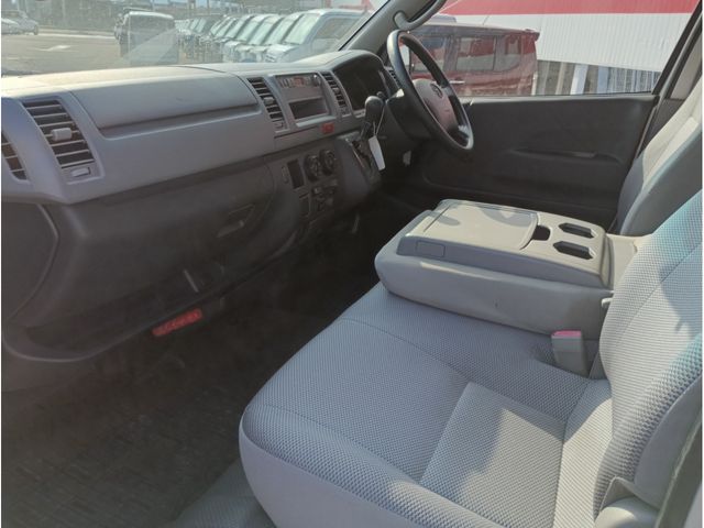 TOYOTA REGIUSACE VAN 2WD 2005 Image 31