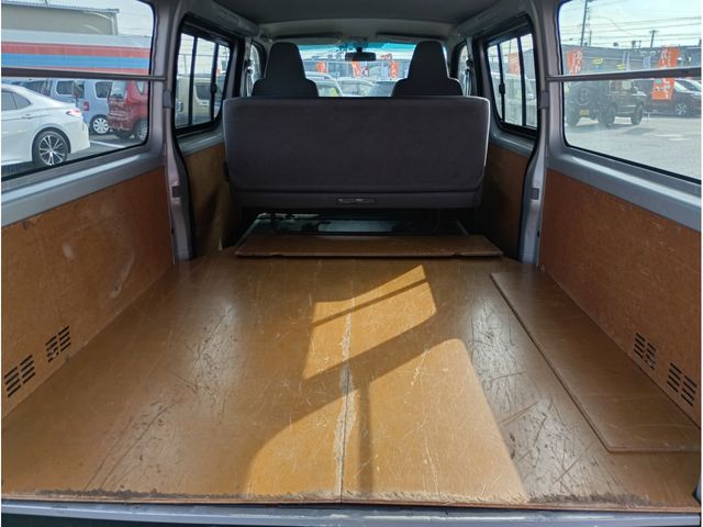 TOYOTA REGIUSACE VAN 2WD 2005 Image 31