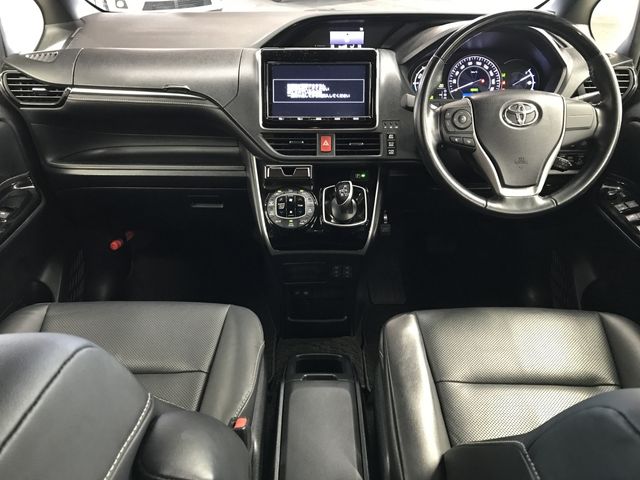 TOYOTA ESQUIRE HYBRID 2017 Image 31