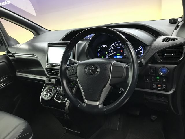 TOYOTA ESQUIRE HYBRID 2017 Image 31