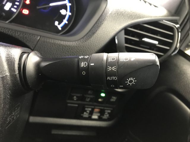 TOYOTA ESQUIRE HYBRID 2017 Image 31