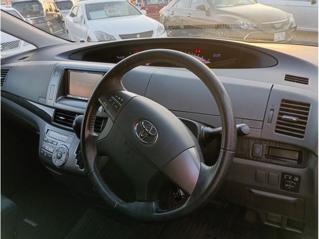 TOYOTA ESTIMA 2010 Image 31